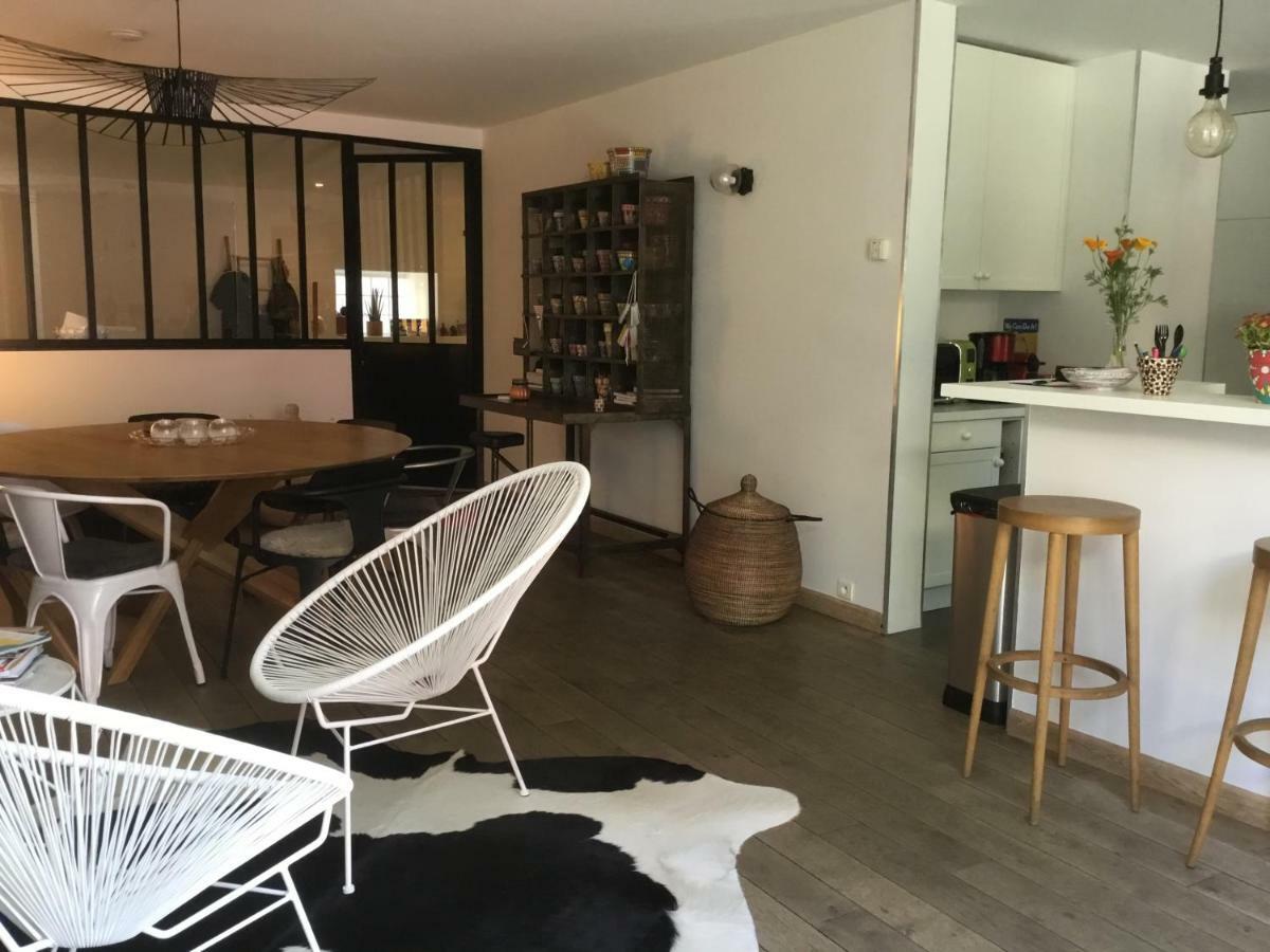 Bed and Breakfast Maison Rouge Cacahuete Nernier Exterior foto